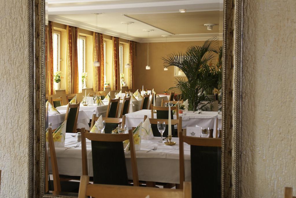 Hotel Regina Zirndorf Bagian luar foto